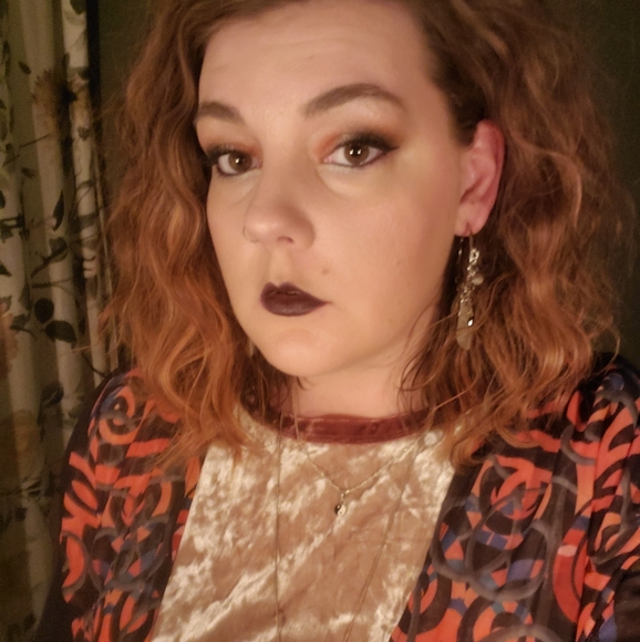 Meet your Posher, Meghan - Picture 2 of 2